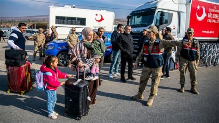 
Syrian refugees to start returning home from next week: Lebanese Prez 